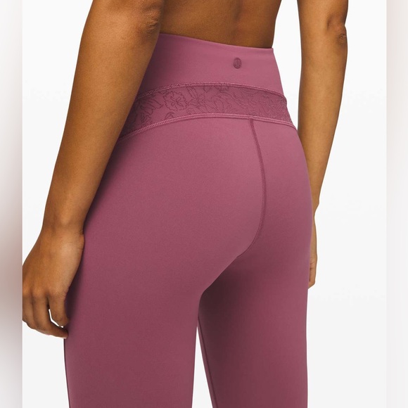 lululemon plumful leggings with lace accent, size six like new. wunder unders - Picture 1 of 6